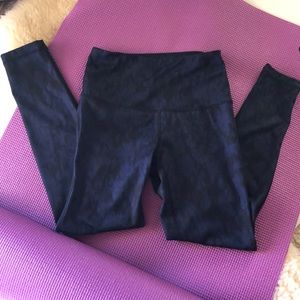 Zella Blue & Black Batik Pattern Yoga Pants